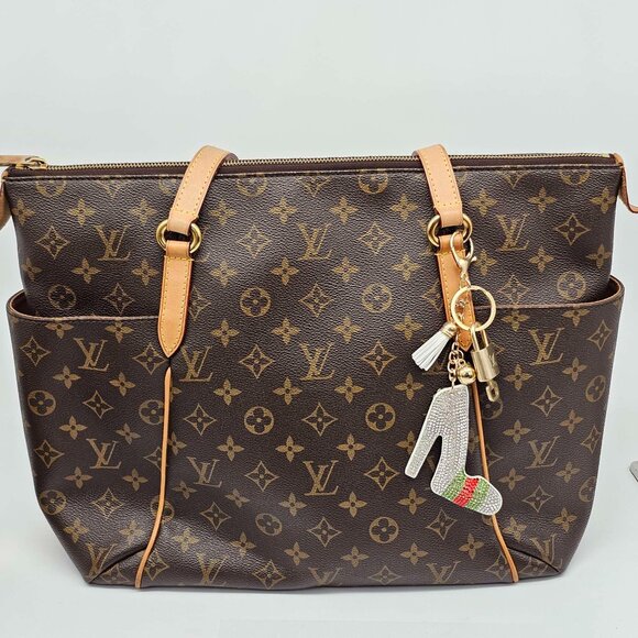 Authentic Louis Vuitton Lock & Key with unbranded Bagcharm, Keycharm, Keychain - Picture 3 of 8